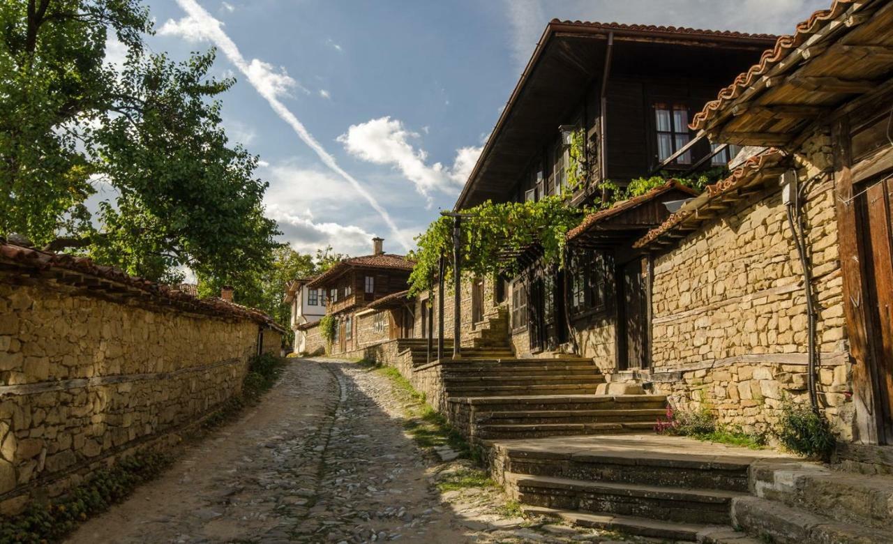 Отель Kodjamanova House Жеравна Экстерьер фото